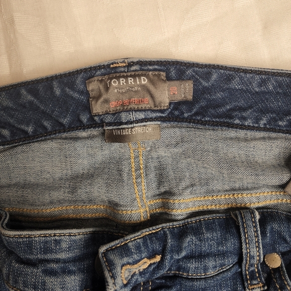 Torrid Crop Boyfriend jeans size 20 - Picture 4 of 4